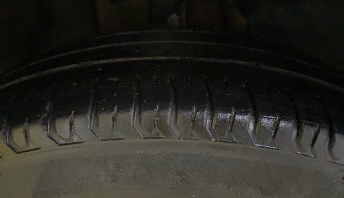 2022 Tata ALTROZ XE PETROL, Petrol, Manual, 52,894 km, Right Front Tyre Tread