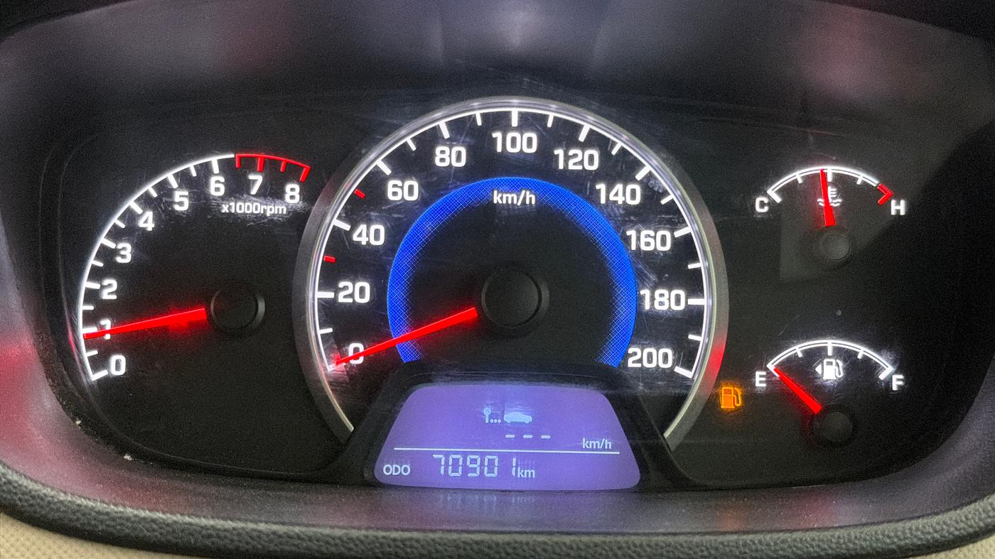 2017 Hyundai Grand i10 SPORTZ 1.2 KAPPA VTVT, Petrol, Manual, 70,893 km, Odometer Image