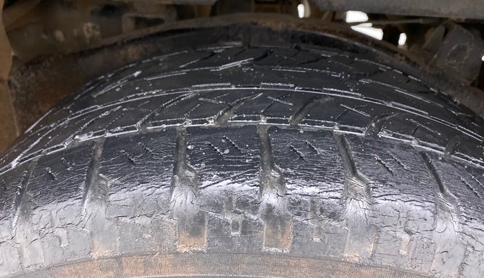 2013 Mahindra Thar CRDE 4X4 BS IV, Diesel, Manual, 65,722 km, Right Rear Tyre Tread