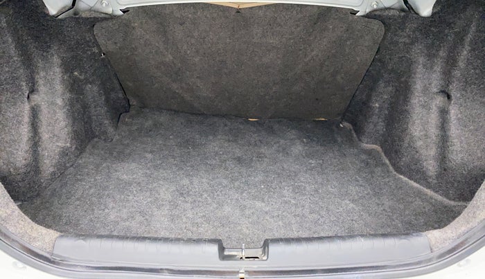 2016 Honda Amaze 1.2 SMT I VTEC, Petrol, Manual, 51,510 km, Boot Inside