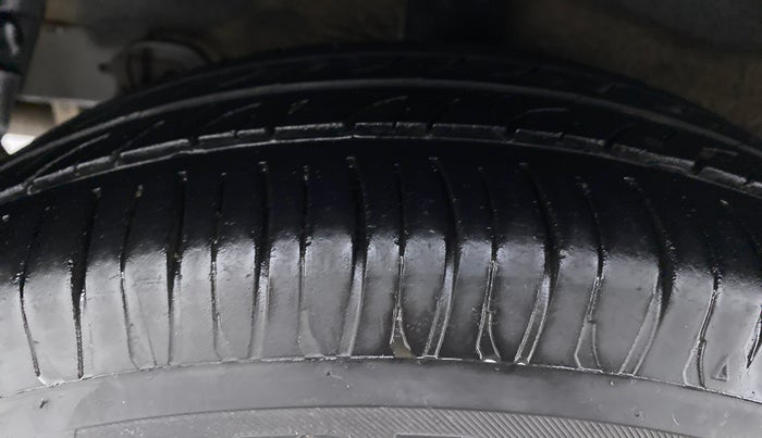 2015 Hyundai Grand i10 ASTA 1.2 AT VTVT, Petrol, Automatic, 67,643 km, Right Rear Tyre Tread