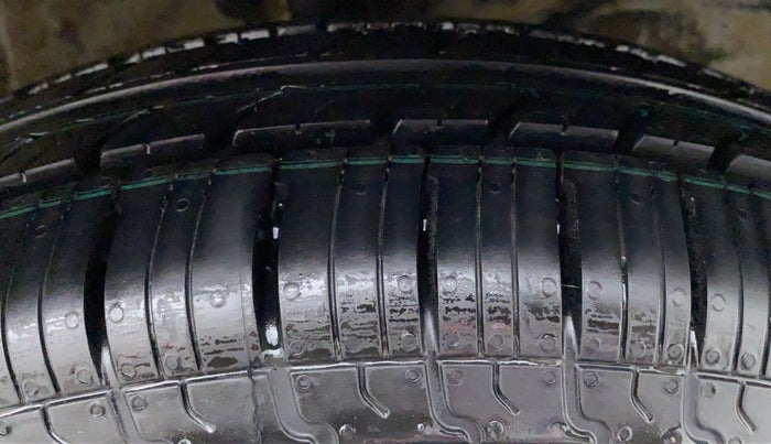 2018 Maruti Dzire VXI, Petrol, Manual, 36,468 km, Right Rear Tyre Tread