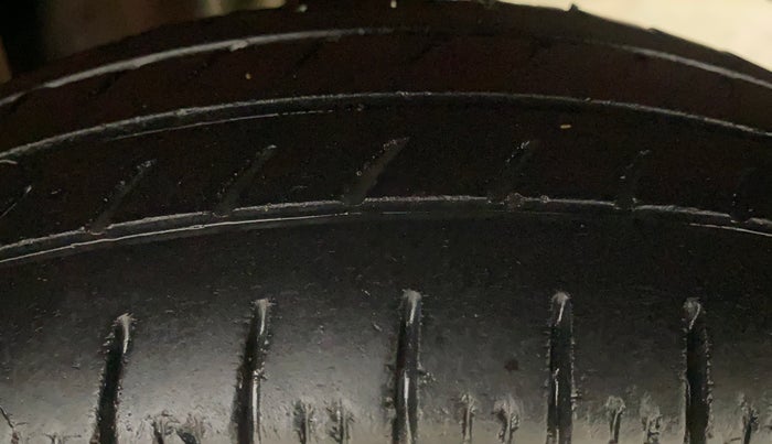 2014 Maruti Alto 800 LXI, Petrol, Manual, 35,796 km, Left Rear Tyre Tread