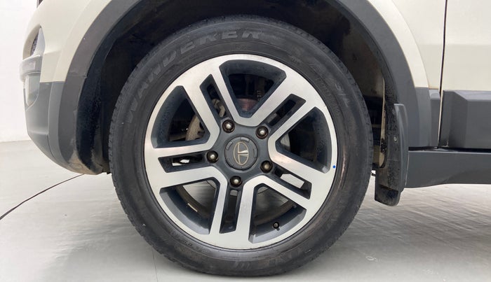 2017 Tata Hexa Varicor 400 XTA, Diesel, Automatic, 31,818 km, Left Front Wheel