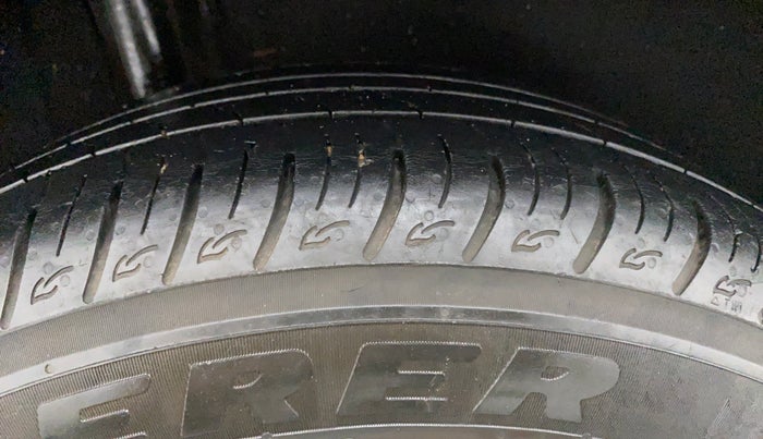 2020 Maruti Vitara Brezza ZXI, Petrol, Manual, 27,862 km, Right Rear Tyre Tread
