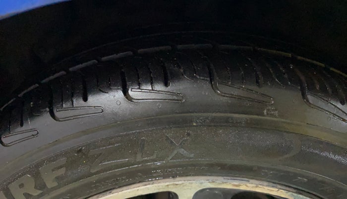 2018 Hyundai Grand i10 ASTA 1.2 KAPPA VTVT, CNG, Manual, 93,597 km, Left Front Tyre Tread