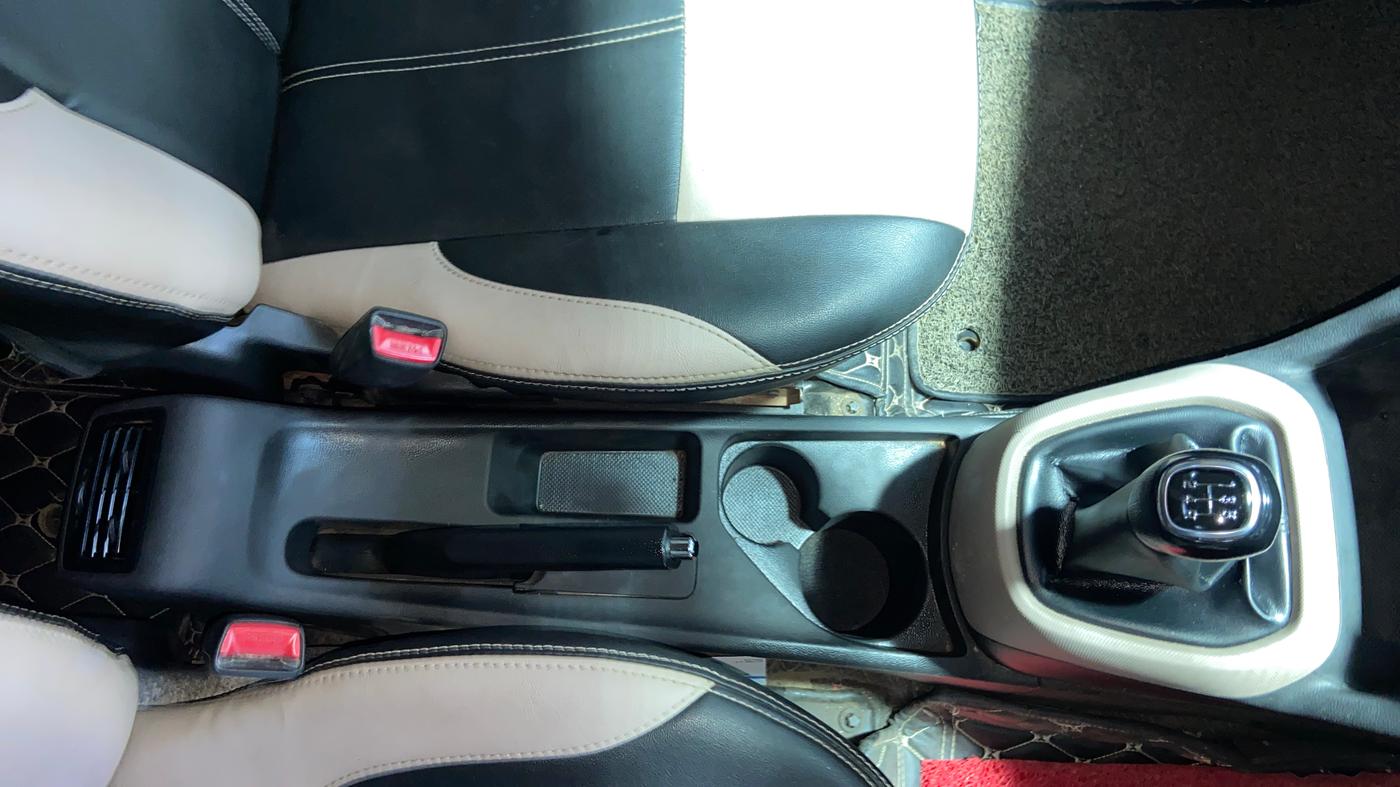 2018 Hyundai Grand i10 ASTA 1.2 KAPPA VTVT, CNG, Manual, 93,597 km, Gear Lever