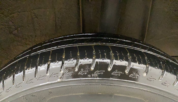 2022 Renault TRIBER RXT AMT, Petrol, Automatic, 14,440 km, Left Rear Tyre Tread