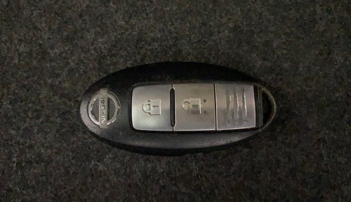 2017 Nissan Micra XV CVT, Petrol, Automatic, 1,09,555 km, Key Close Up