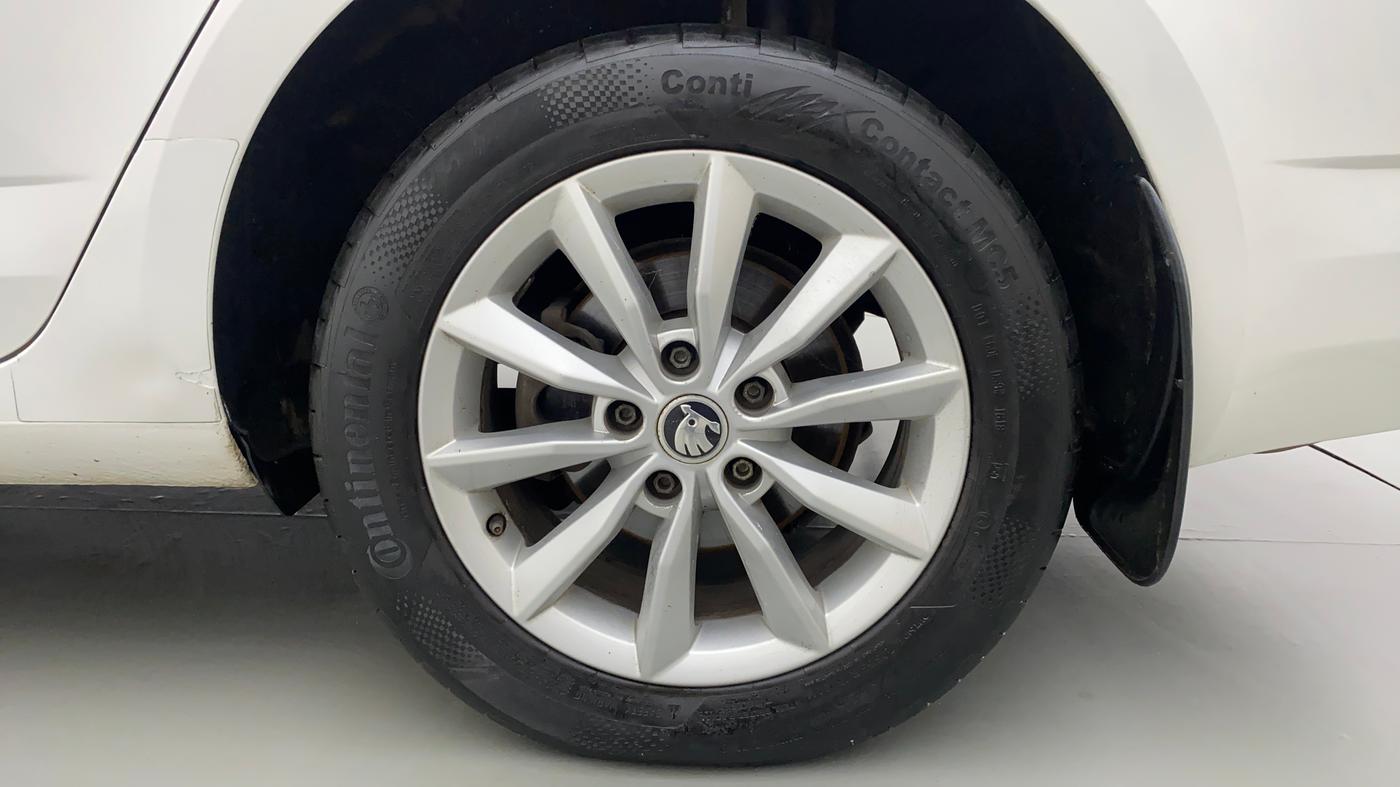 2016 Skoda Octavia 1.8 TSI STYLE PLUS AT, Petrol, Automatic, 85,840 km, Left Rear Wheel