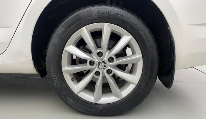 2016 Skoda Octavia 1.8 TSI STYLE PLUS AT, Petrol, Automatic, 85,840 km, Left Rear Wheel