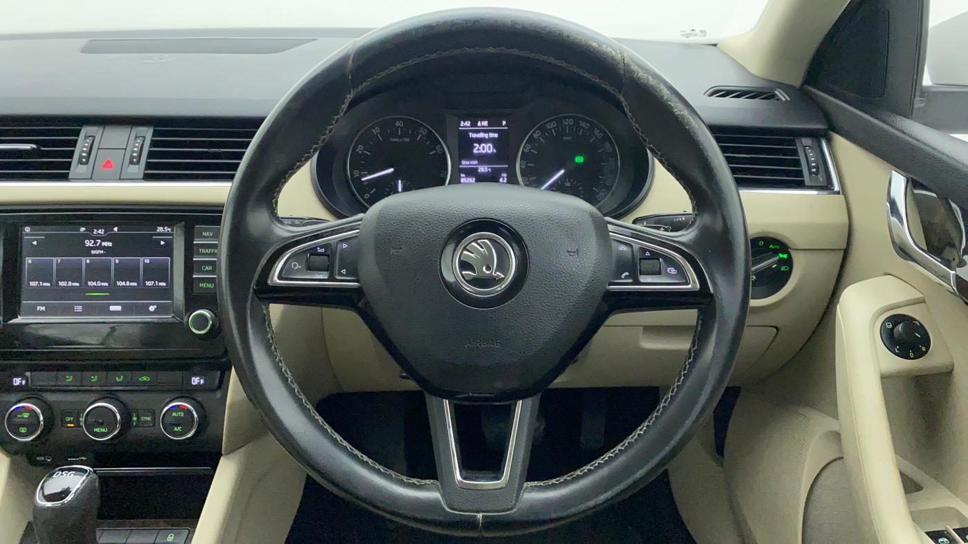 2016 Skoda Octavia 1.8 TSI STYLE PLUS AT, Petrol, Automatic, 85,840 km, Steering Wheel Close Up