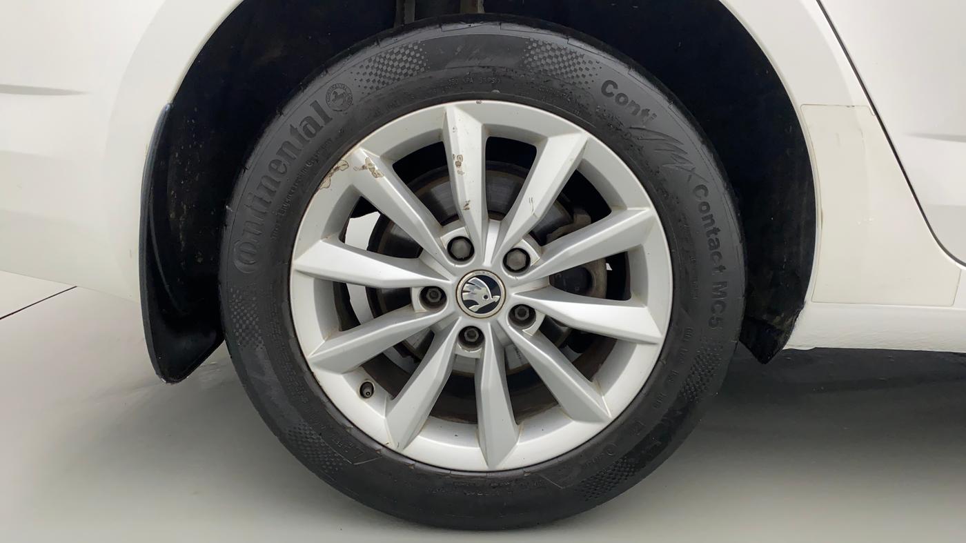 2016 Skoda Octavia 1.8 TSI STYLE PLUS AT, Petrol, Automatic, 85,840 km, Right Rear Wheel