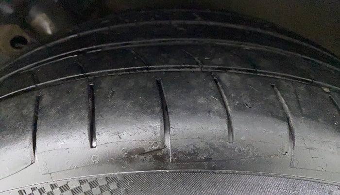 2016 Skoda Octavia 1.8 TSI STYLE PLUS AT, Petrol, Automatic, 85,840 km, Right Front Tyre Tread