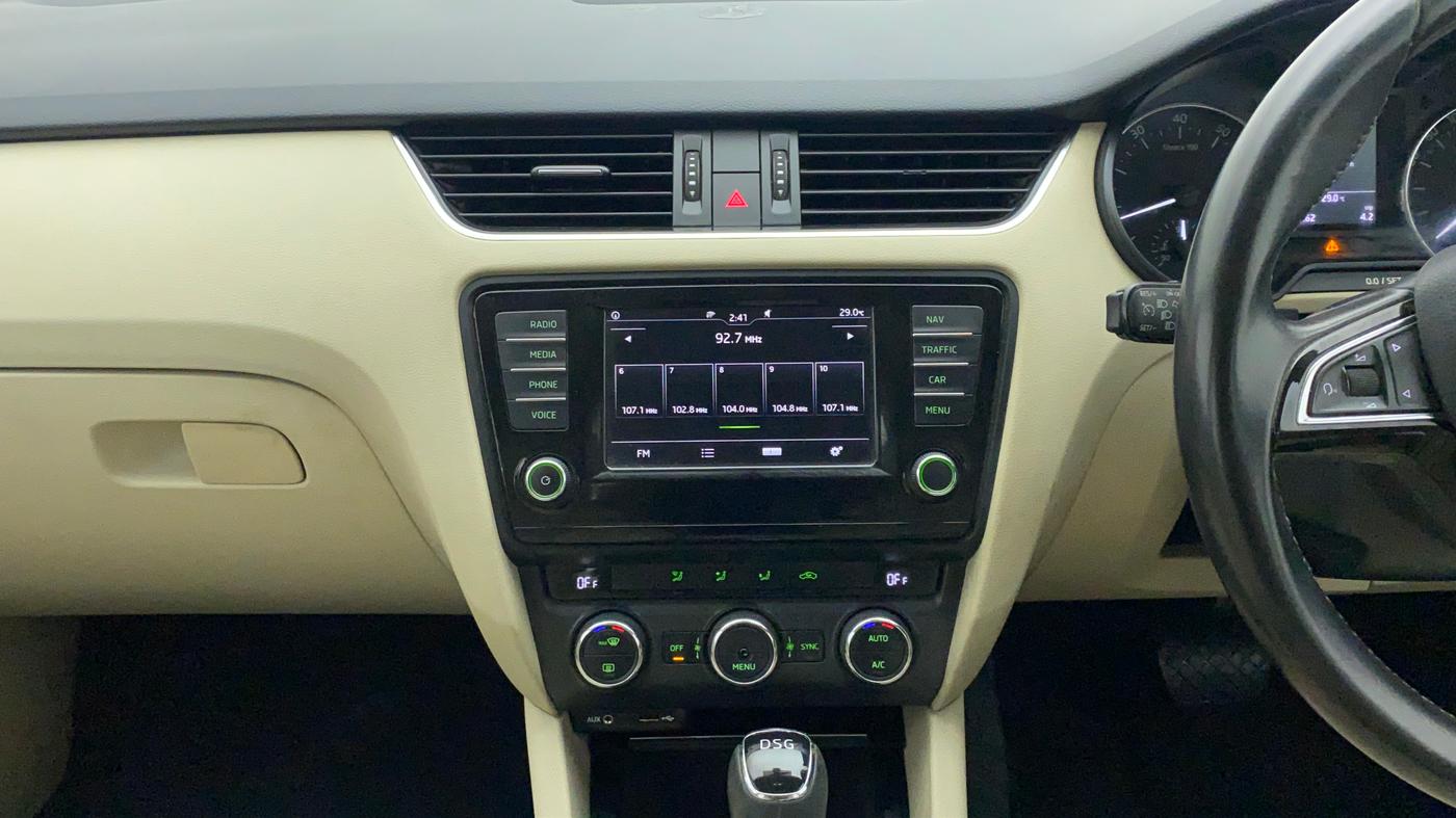 2016 Skoda Octavia 1.8 TSI STYLE PLUS AT, Petrol, Automatic, 85,840 km, Air Conditioner