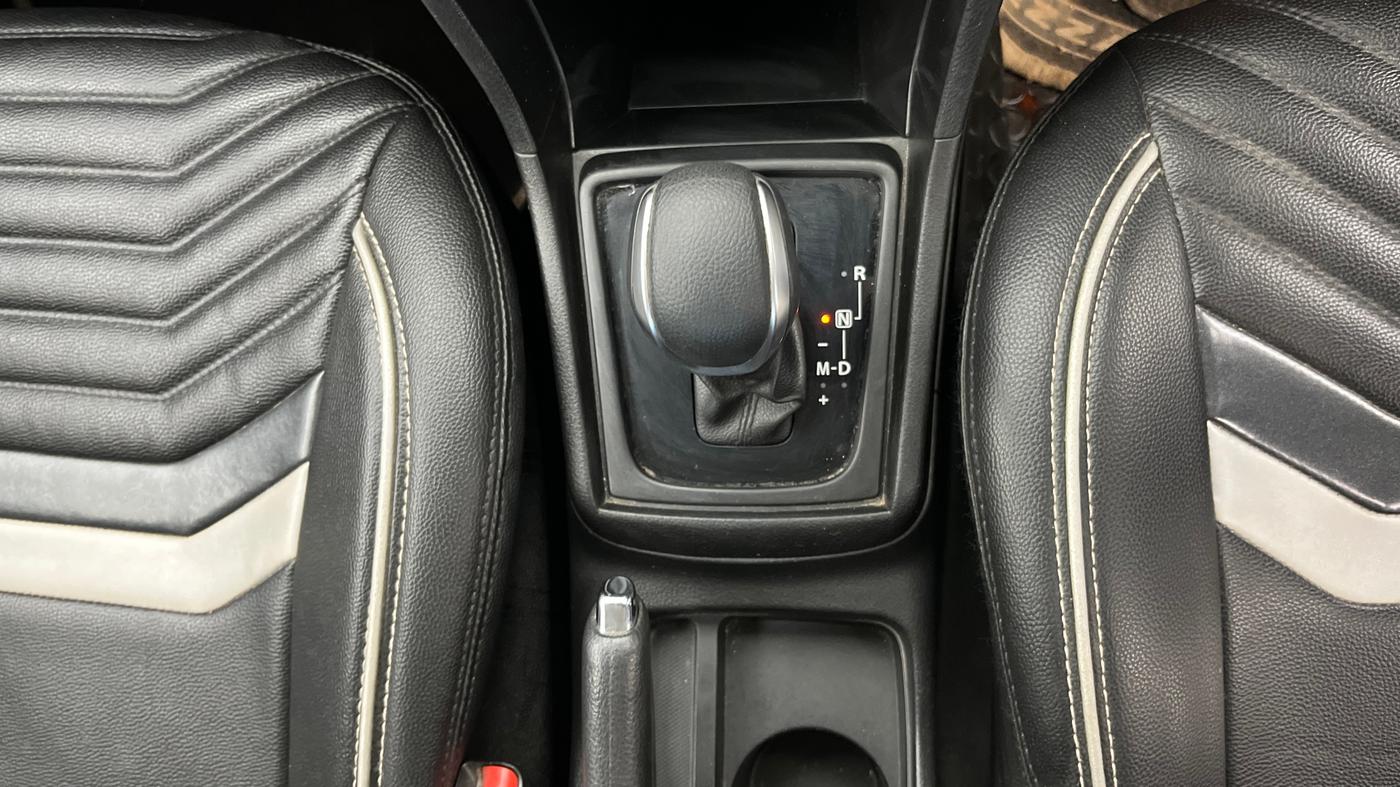 2019 Maruti Vitara Brezza ZDI AMT, Diesel, Automatic, 74,565 km, Gear Lever