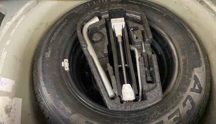 2013 Volkswagen Polo HIGHLINE DIESEL, Diesel, Manual, 71,850 km, Spare Tyre