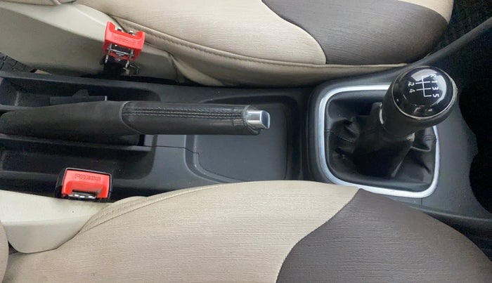 2013 Volkswagen Polo HIGHLINE DIESEL, Diesel, Manual, 71,850 km, Gear Lever