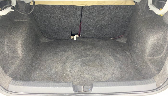 2016 Volkswagen Ameo HIGHLINE1.2L, Petrol, Manual, 65,419 km, Boot Inside