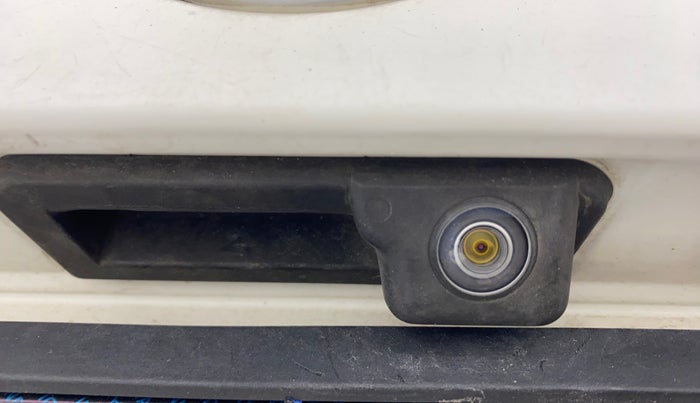 2016 Volkswagen Ameo HIGHLINE1.2L, Petrol, Manual, 65,419 km, Parking Camera