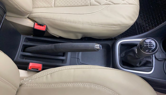 2016 Volkswagen Ameo HIGHLINE1.2L, Petrol, Manual, 65,419 km, Gear Lever