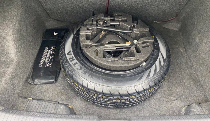 2016 Volkswagen Ameo HIGHLINE1.2L, Petrol, Manual, 65,419 km, Spare Tyre