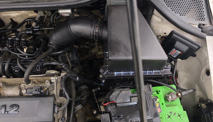 2016 Volkswagen Ameo HIGHLINE1.2L, Petrol, Manual, 65,419 km, Engine View - Left