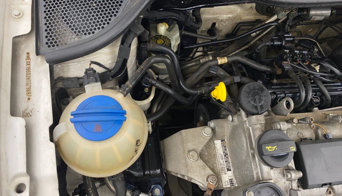 2016 Volkswagen Ameo HIGHLINE1.2L, Petrol, Manual, 65,419 km, Engine View - Right