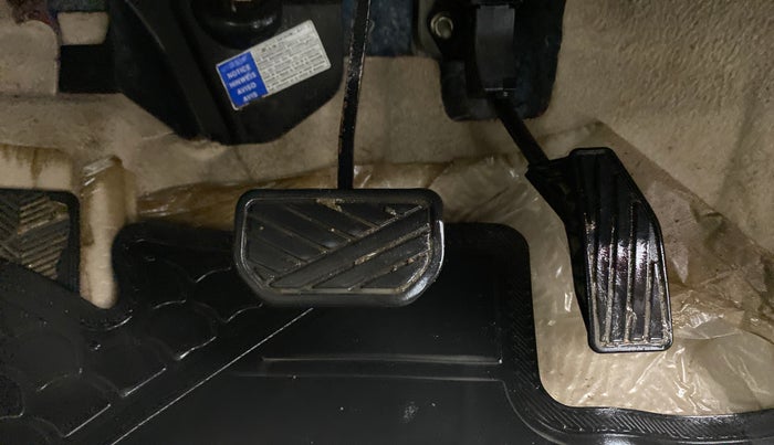 2018 Maruti Dzire VXI AMT, Petrol, Automatic, 60,253 km, Pedals