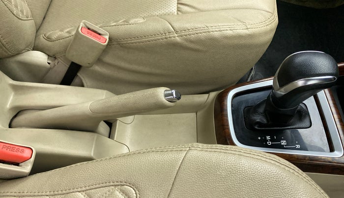 2018 Maruti Dzire VXI AMT, Petrol, Automatic, 60,253 km, Gear Lever