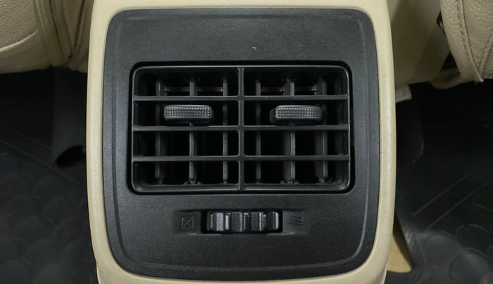 2018 Maruti Dzire VXI AMT, Petrol, Automatic, 60,253 km, Rear AC Vents