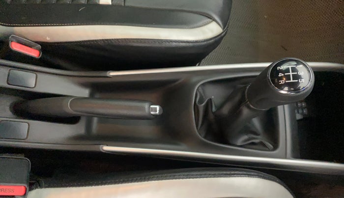 2018 Maruti Baleno ZETA PETROL 1.2, Petrol, Manual, 70,412 km, Gear Lever