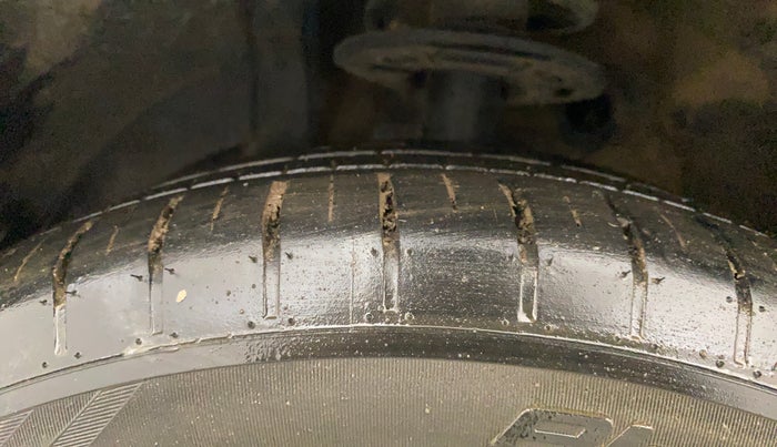 2018 Maruti Baleno ZETA PETROL 1.2, Petrol, Manual, 70,412 km, Left Front Tyre Tread
