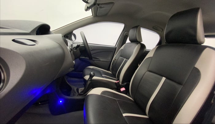 2013 Toyota Etios Liva G, Petrol, Manual, 72,597 km, Right Side Front Door Cabin