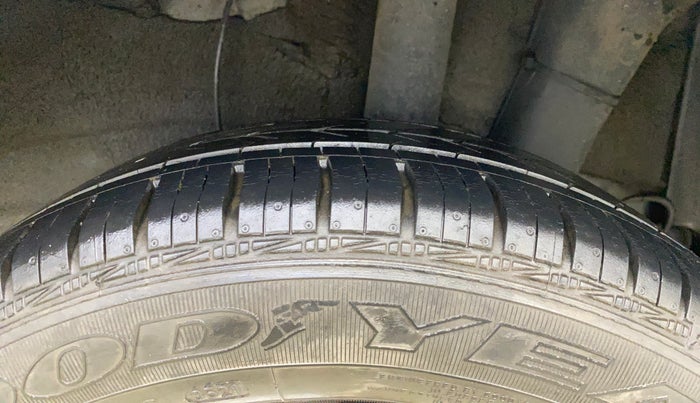 2015 Hyundai Xcent SX 1.2, Petrol, Manual, 48,203 km, Left Rear Tyre Tread