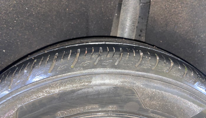 2020 Maruti Baleno DELTA PETROL 1.2, Petrol, Manual, 64,215 km, Left Rear Tyre Tread