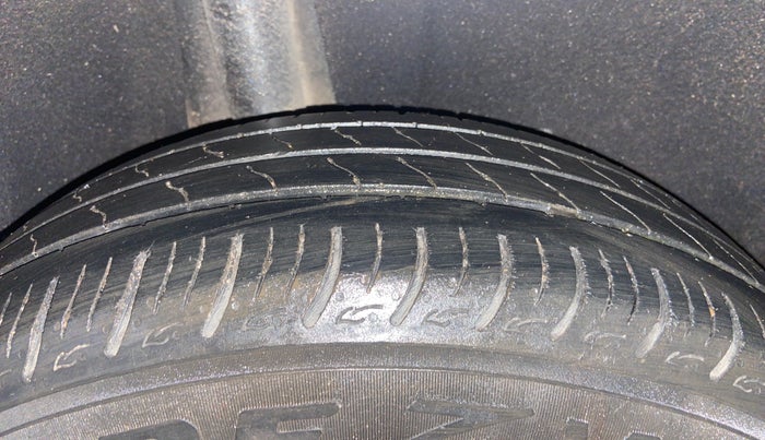 2020 Maruti Baleno DELTA PETROL 1.2, Petrol, Manual, 64,215 km, Right Rear Tyre Tread