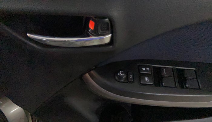 2020 Maruti Baleno DELTA PETROL 1.2, Petrol, Manual, 64,215 km, Driver Side Door Panels Control