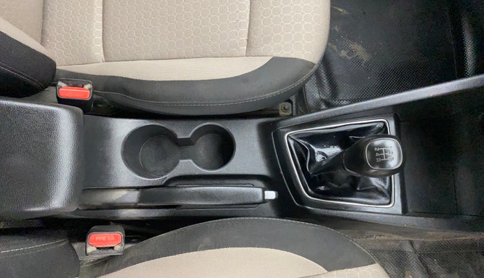 2014 Hyundai Elite i20 ASTA 1.2, CNG, Manual, 1,24,344 km, Gear Lever