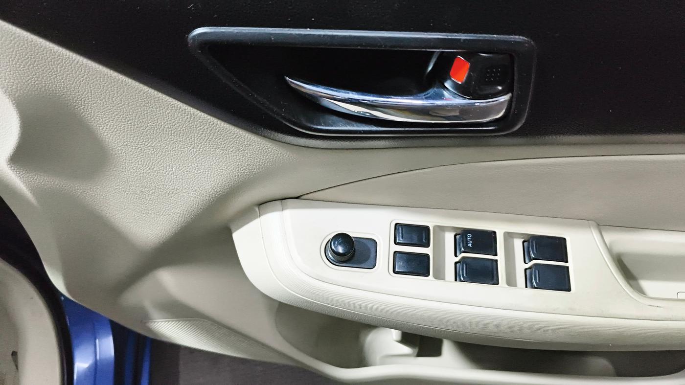 2017 Maruti Dzire VDI AMT, Diesel, Automatic, 82,938 km, Driver Side Door Panels Control