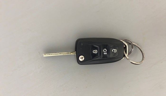 2022 Tata Tiago XZ PLUS PETROL, Petrol, Manual, 33,211 km, Key Close Up