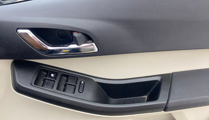 2022 Tata Tiago XZ PLUS PETROL, Petrol, Manual, 33,211 km, Driver Side Door Panels Control