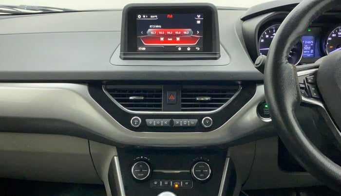 2017 Tata NEXON XZ PLUS PETROL, Petrol, Manual, 54,625 km, Air Conditioner