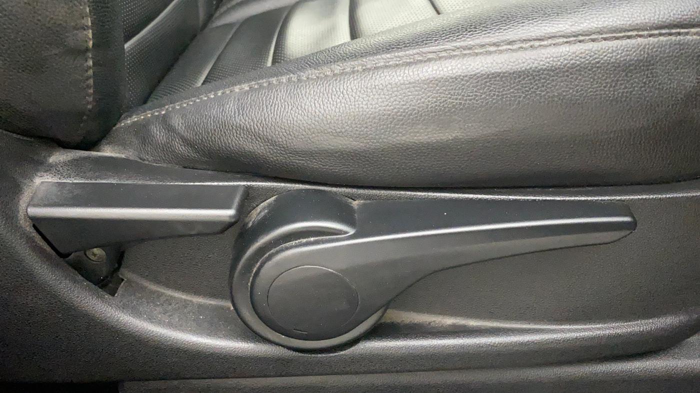 2017 Tata NEXON XZ PLUS PETROL, Petrol, Manual, 54,625 km, Driver Side Adjustment Panel
