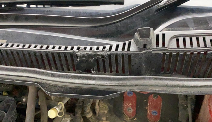 2017 Tata NEXON XZ PLUS PETROL, Petrol, Manual, 54,625 km, Bonnet (hood) - Cowl vent panel has minor damage