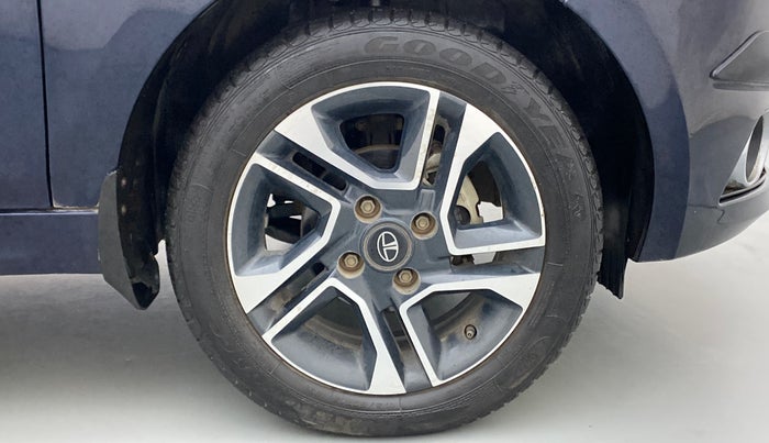 2018 Tata TIGOR Revotron XZA 1.2, Petrol, Automatic, 18,353 km, Right Front Wheel