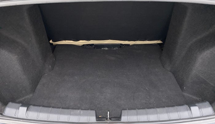 2018 Tata TIGOR Revotron XZA 1.2, Petrol, Automatic, 18,353 km, Boot Inside