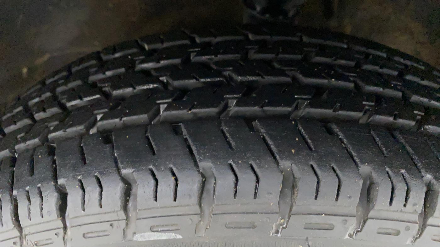 2019 Maruti Alto K10 VXI P, Petrol, Manual, 6,054 km, Left Front Tyre Tread