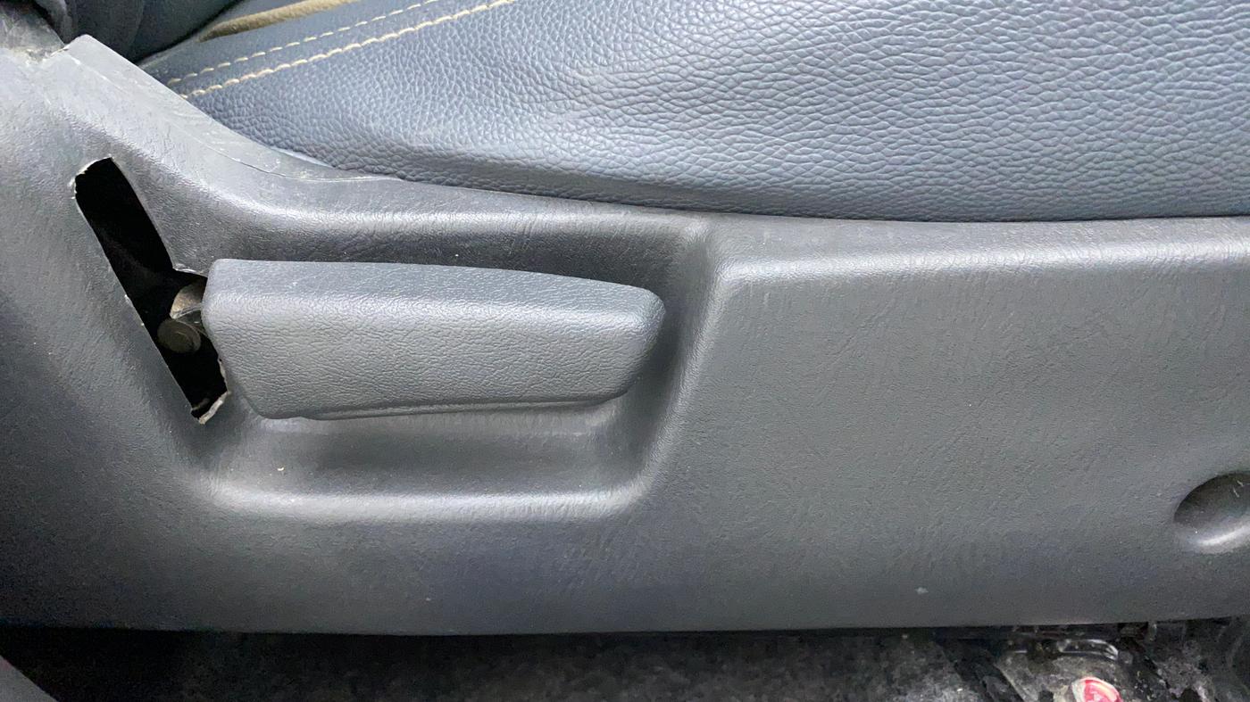 2019 Maruti Alto K10 VXI P, Petrol, Manual, 6,054 km, Driver Side Adjustment Panel