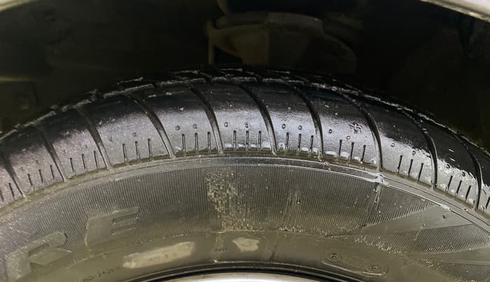2013 Hyundai i10 SPORTZ 1.2, Petrol, Manual, 40,873 km, Left Front Tyre Tread